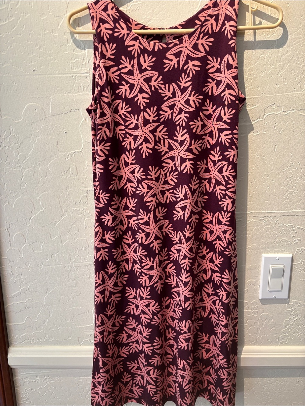 Iolani Hawaii Women's Pink / Burgundy Starfish Print Tank Dress